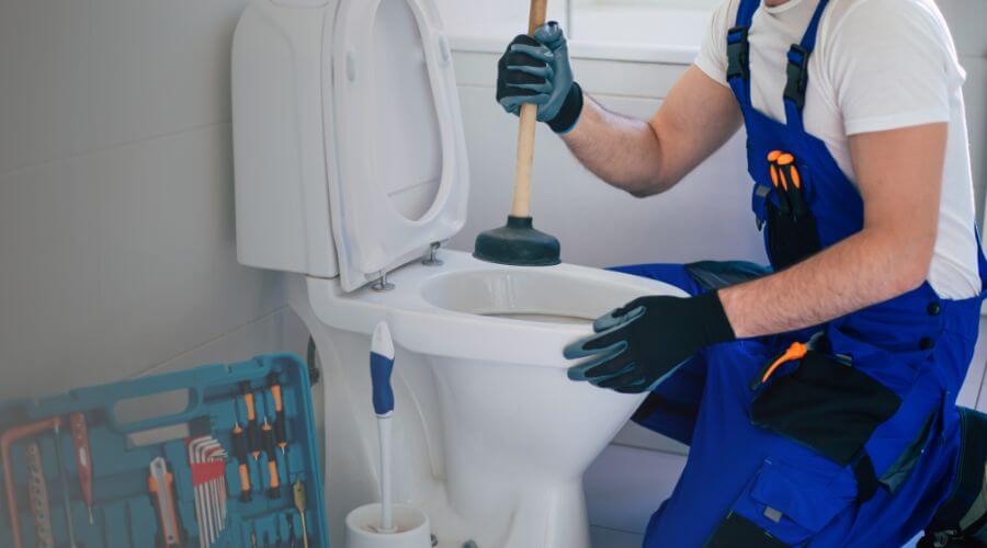 Expert burst pipe repair services in Delhi, LA